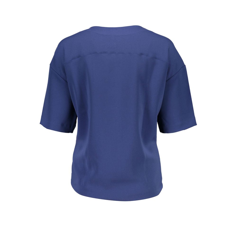 Blue shirt on a mannequin