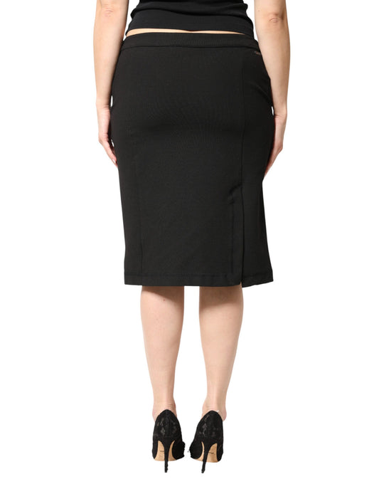 Black skirt on a mannequin