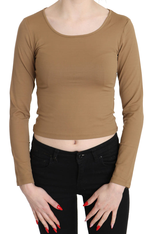 Long sleeve top on a woman