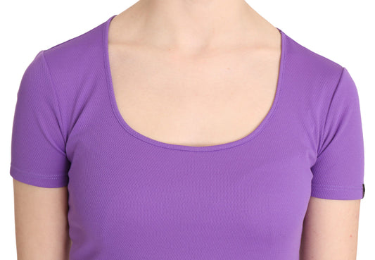 Purple v-neck t-shirt on a woman's torso