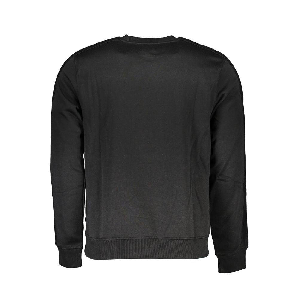 Black long sleeve sweatshirt