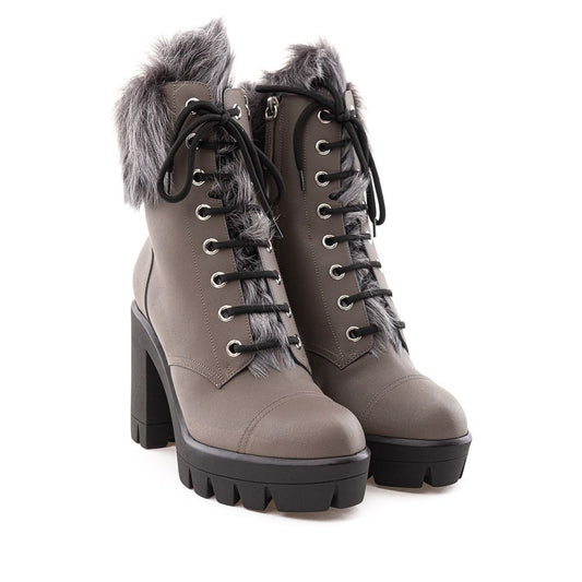 Fur lined boots with chunky heels