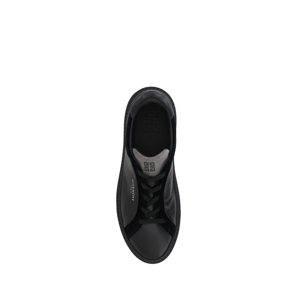 Black shoe with white sole