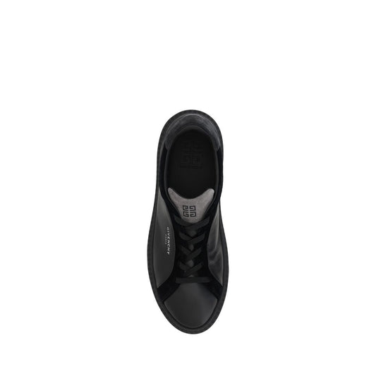 Black shoe with white sole