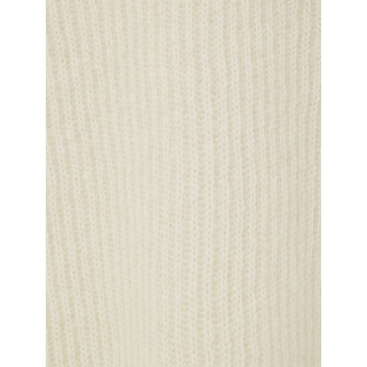 Knitted beige blanket