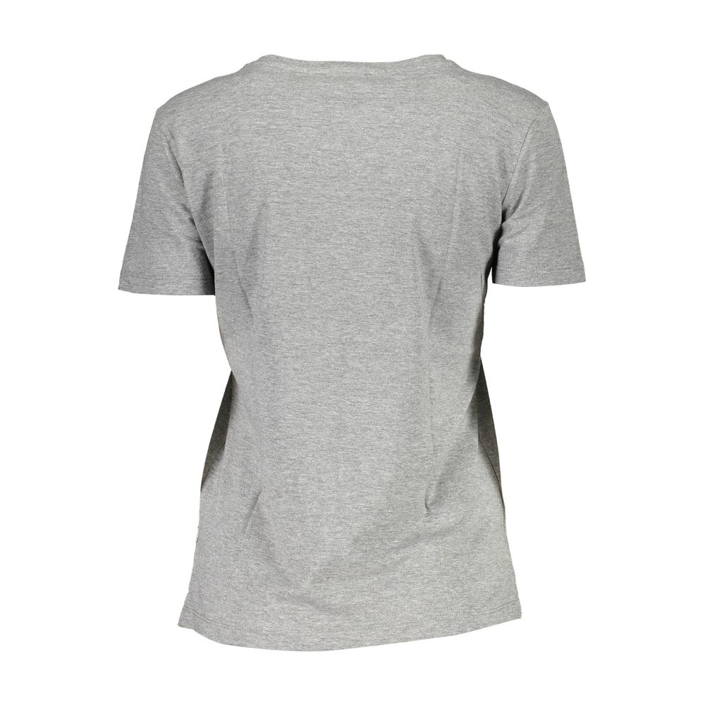 Grey short sleeved t-shirt on a mannequin torso
