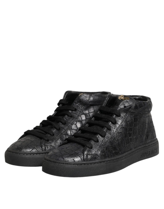 Black sneaker with white sole