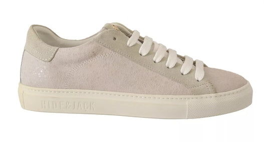 Pink sneaker with white laces