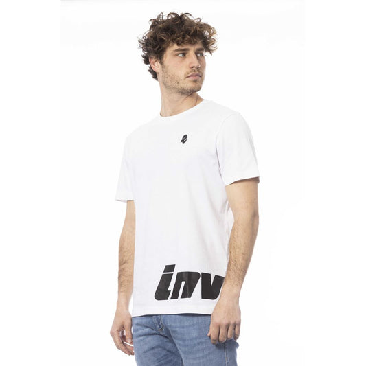Man wearing white t-shirt with black logo