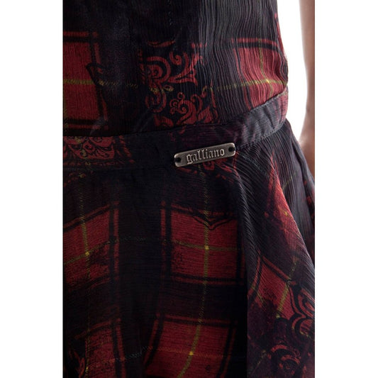 Plaid skirt with belt loops and a buckle