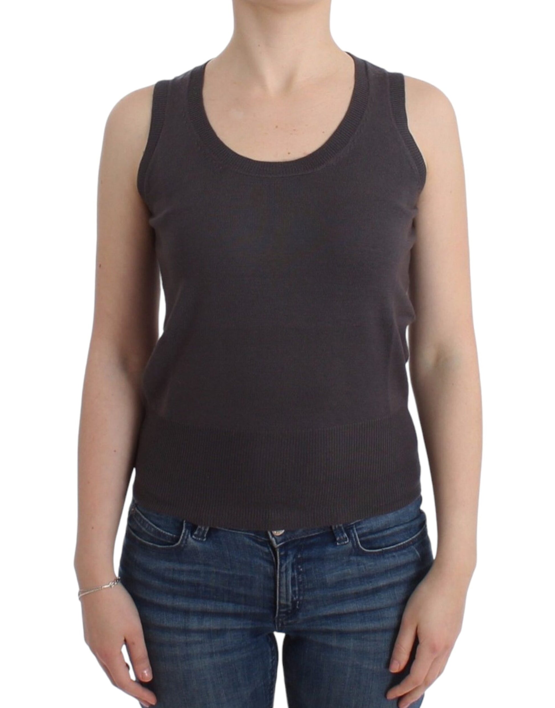 Woman wearing a sleeveless top