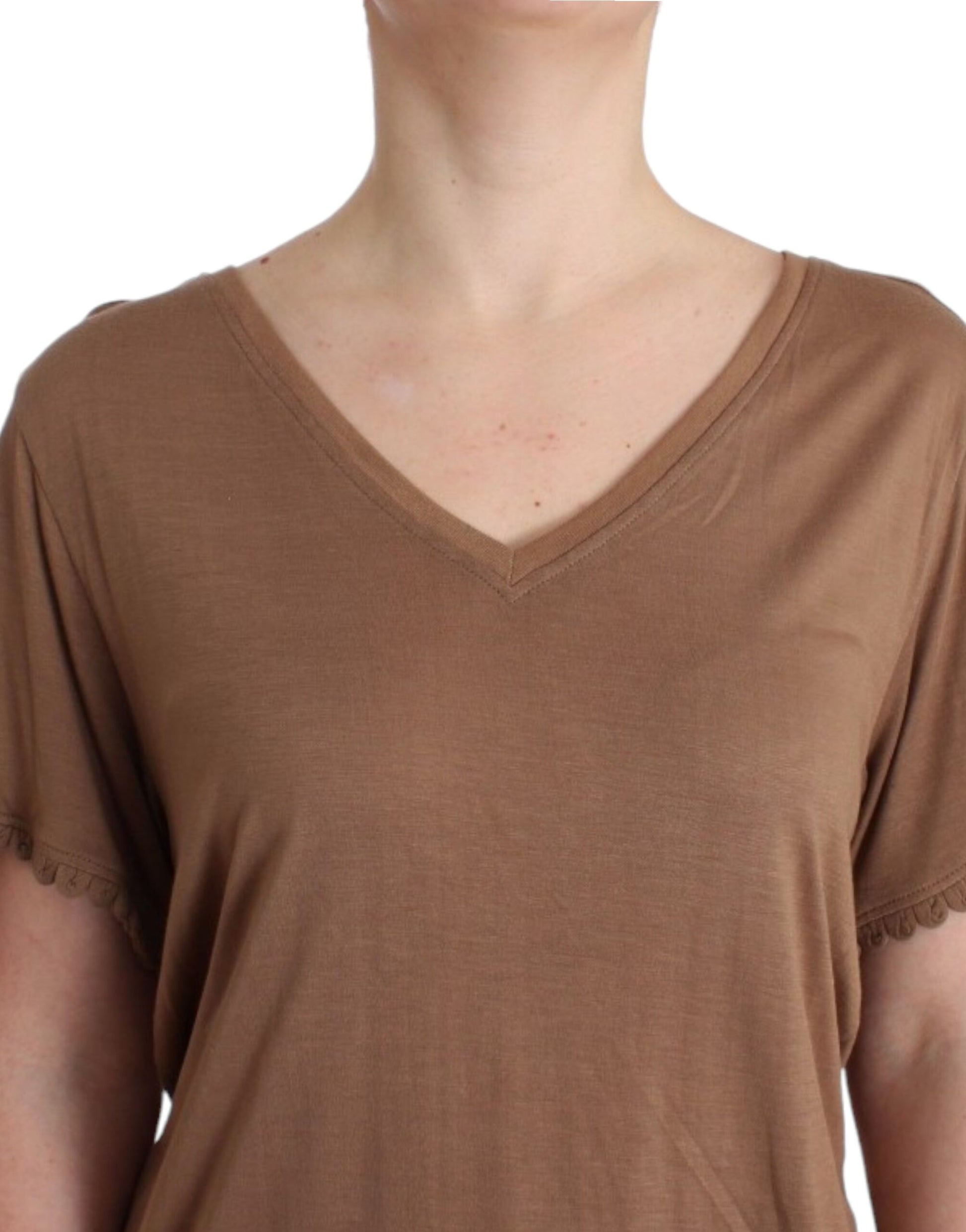 Brown v-neck shirt on woman