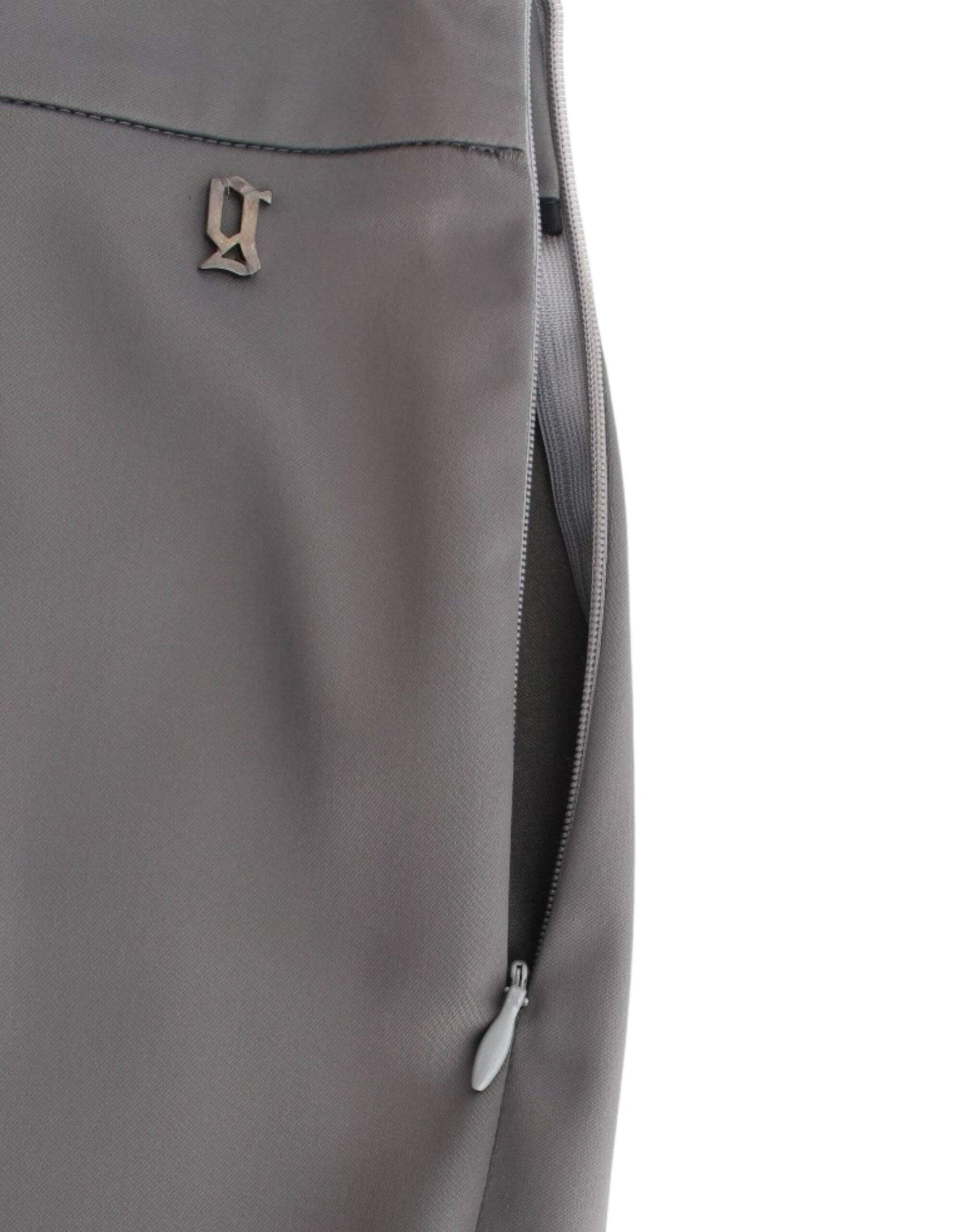 Grey pants with zippered pocket on side