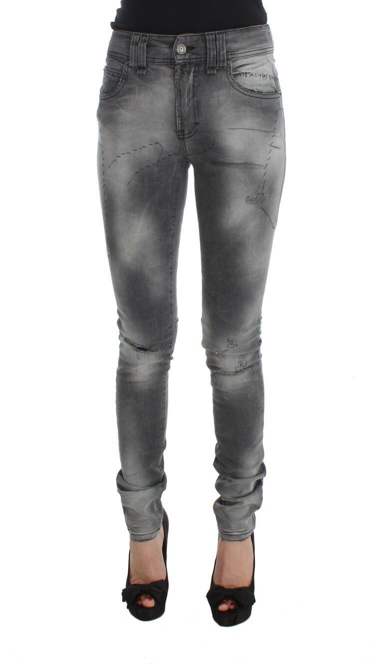 Women's jeans on a mannequin