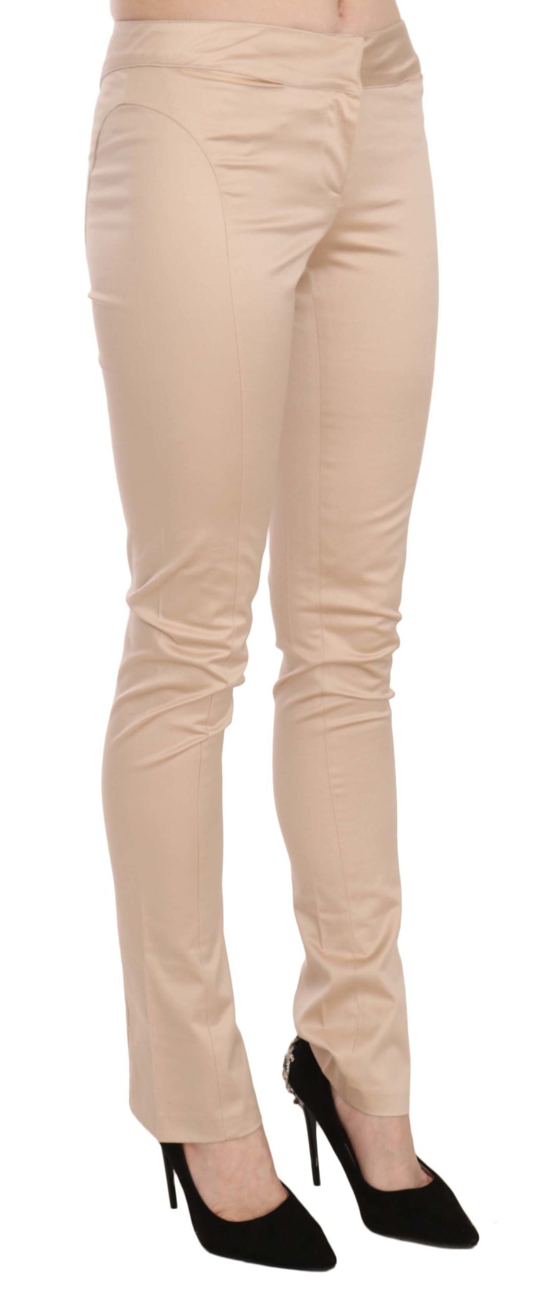 Pair of beige pants with high waist and slim fit