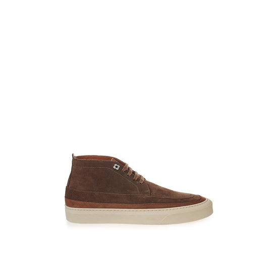 Brown suede shoe with white sole and laces
