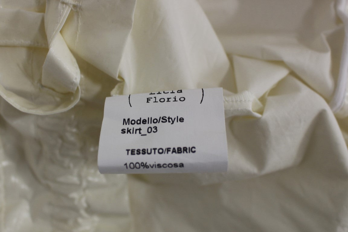 Roll of fabric with label indicating style, material, and size