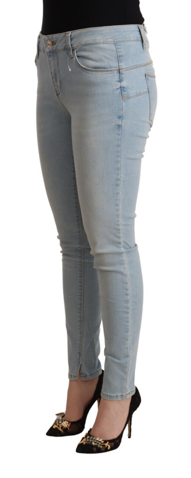 Woman wearing blue jeans