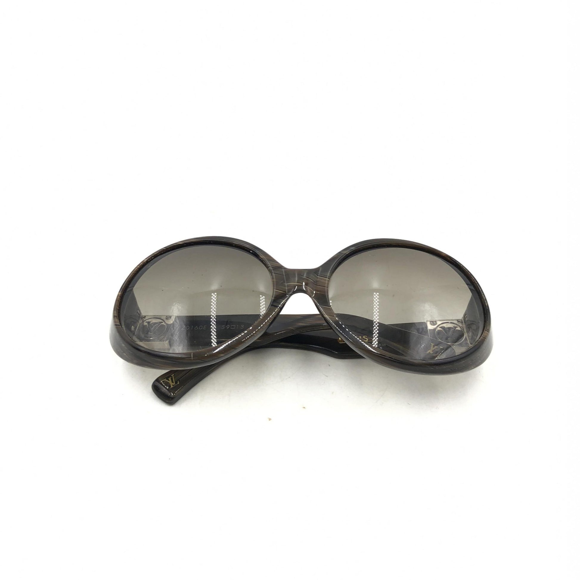 Sunglasses with black frame and lenses