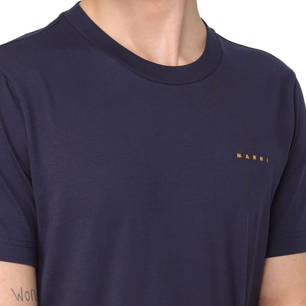 Navy blue t-shirt with a small logo on the chest