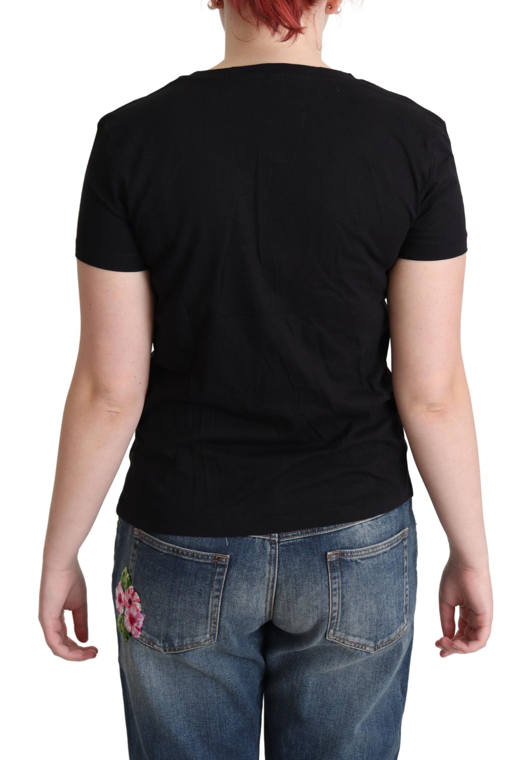 Black t-shirt on woman