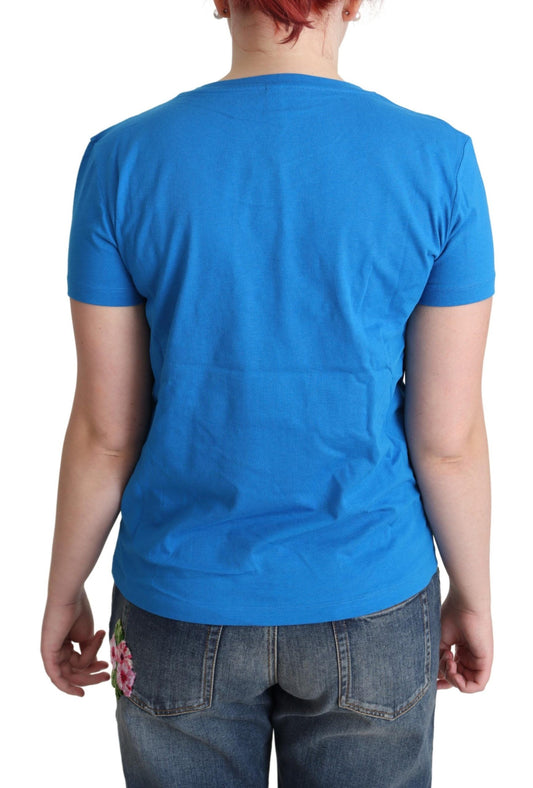 Blue t-shirt on woman's back