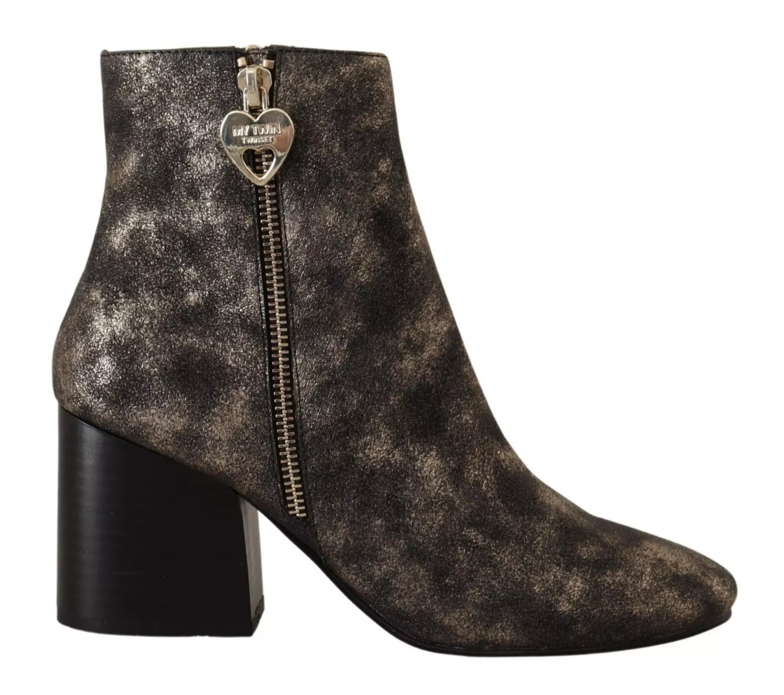 High heeled boot with zipper detailing