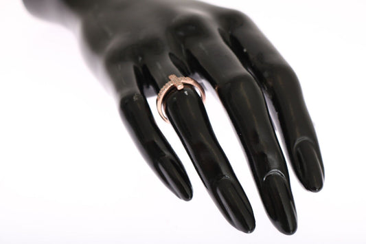 Hand model wearing ring on finger