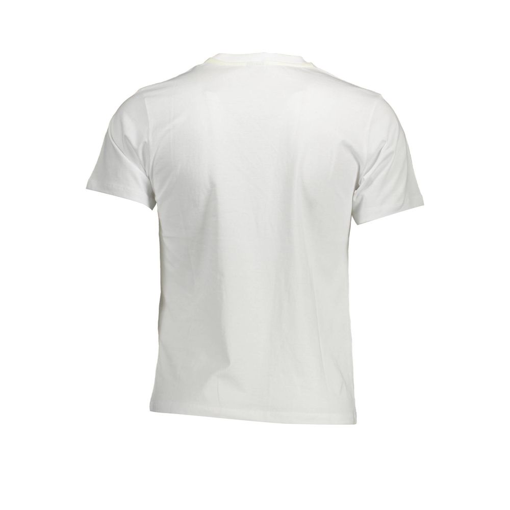 White t-shirt on a mannequin