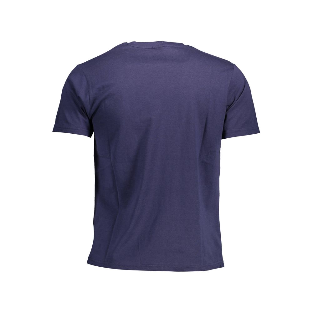Purple t-shirt on a mannequin