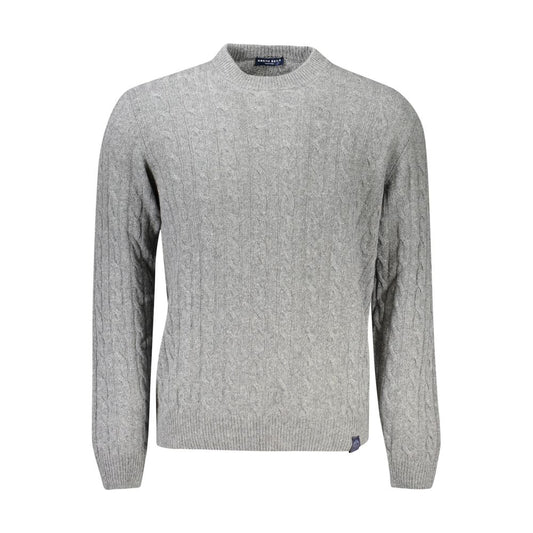 Grey sweater on mannequin