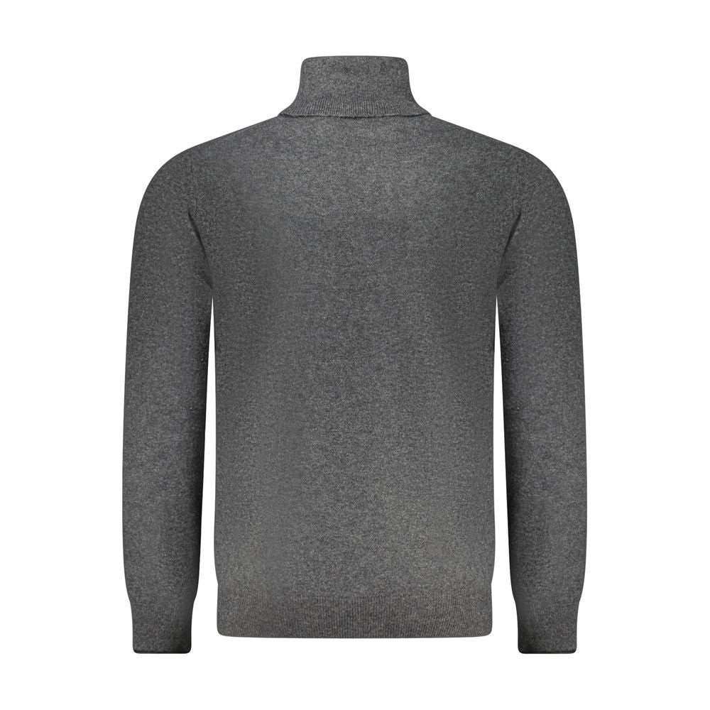 Grey sweater on a mannequin