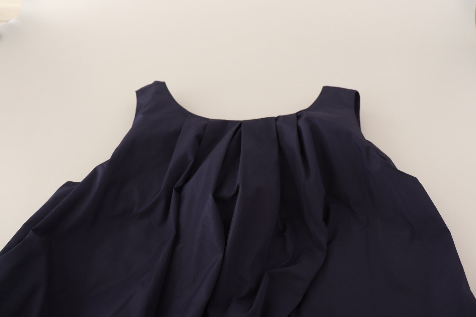 Navy blue sleeveless round neck mermaid long dress with ruched detailing