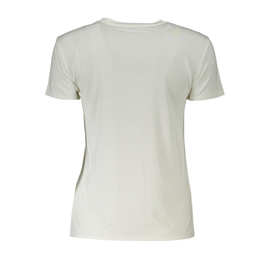 White short sleeved t-shirt on a mannequin