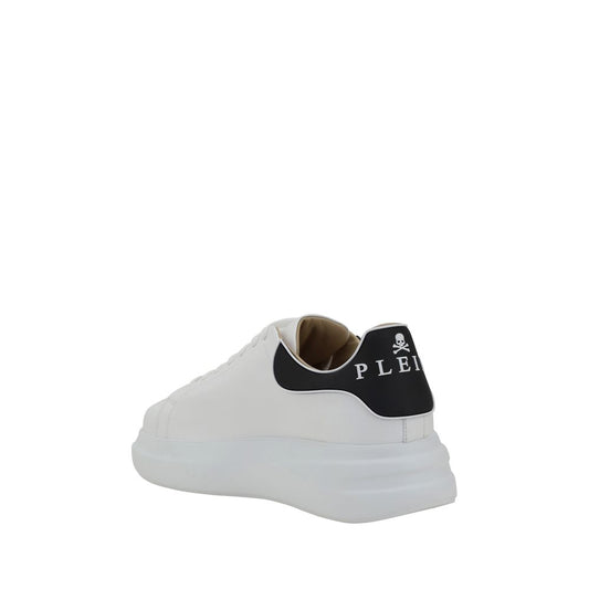 White calf leather sneakers with black laces and logo on side, low top design