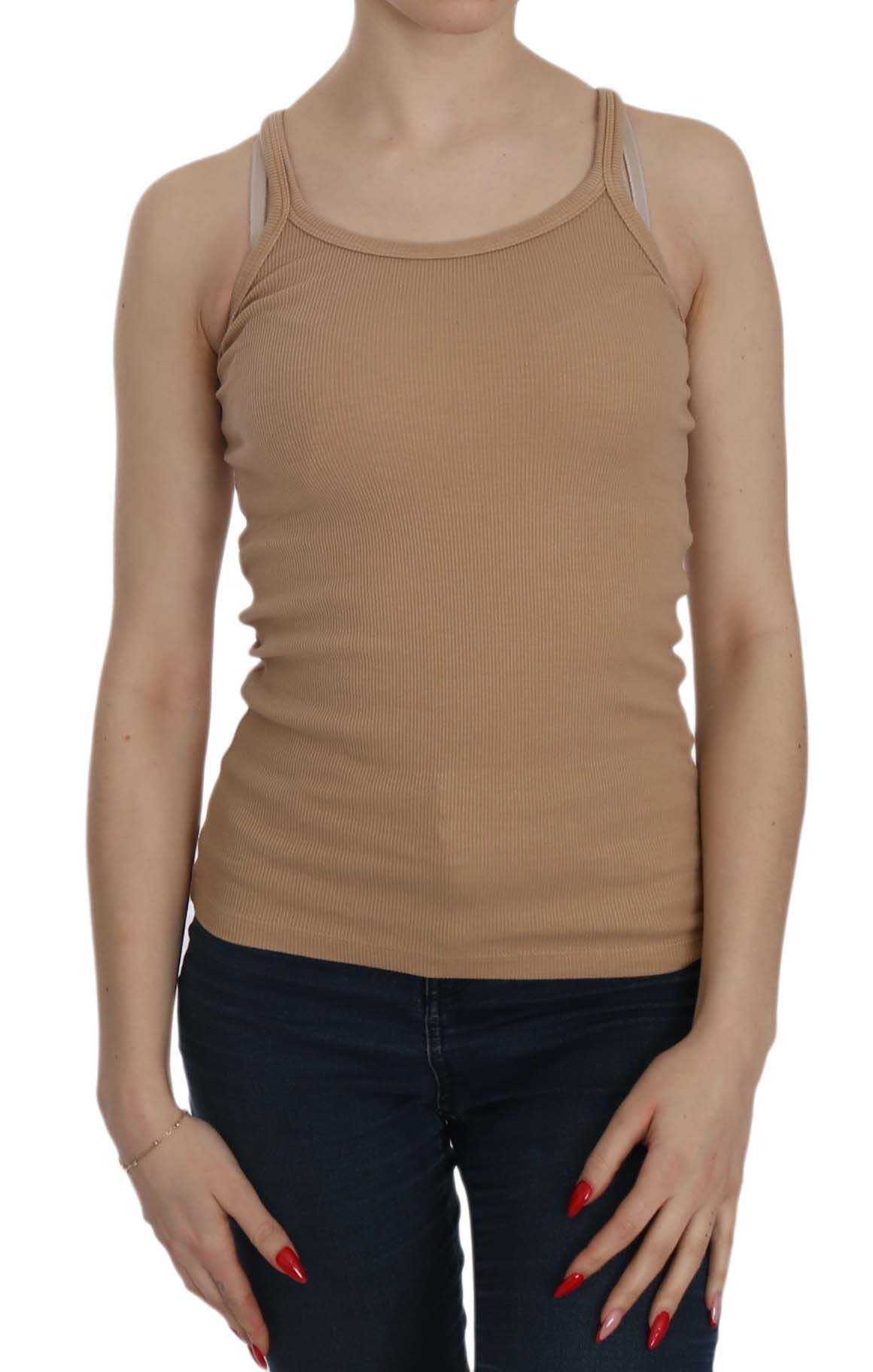 Woman wearing a brown tank top