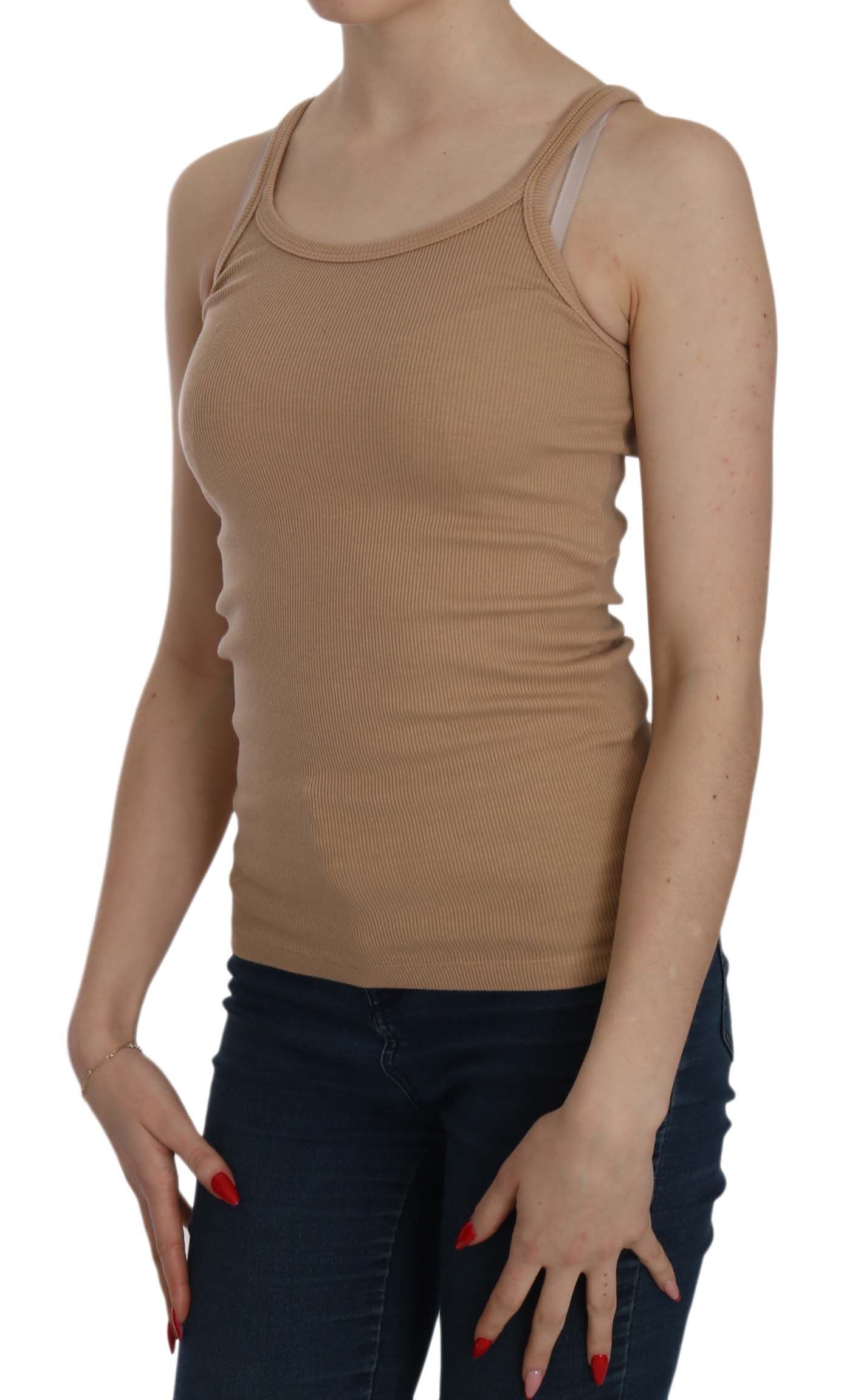 Woman wearing a brown tank top