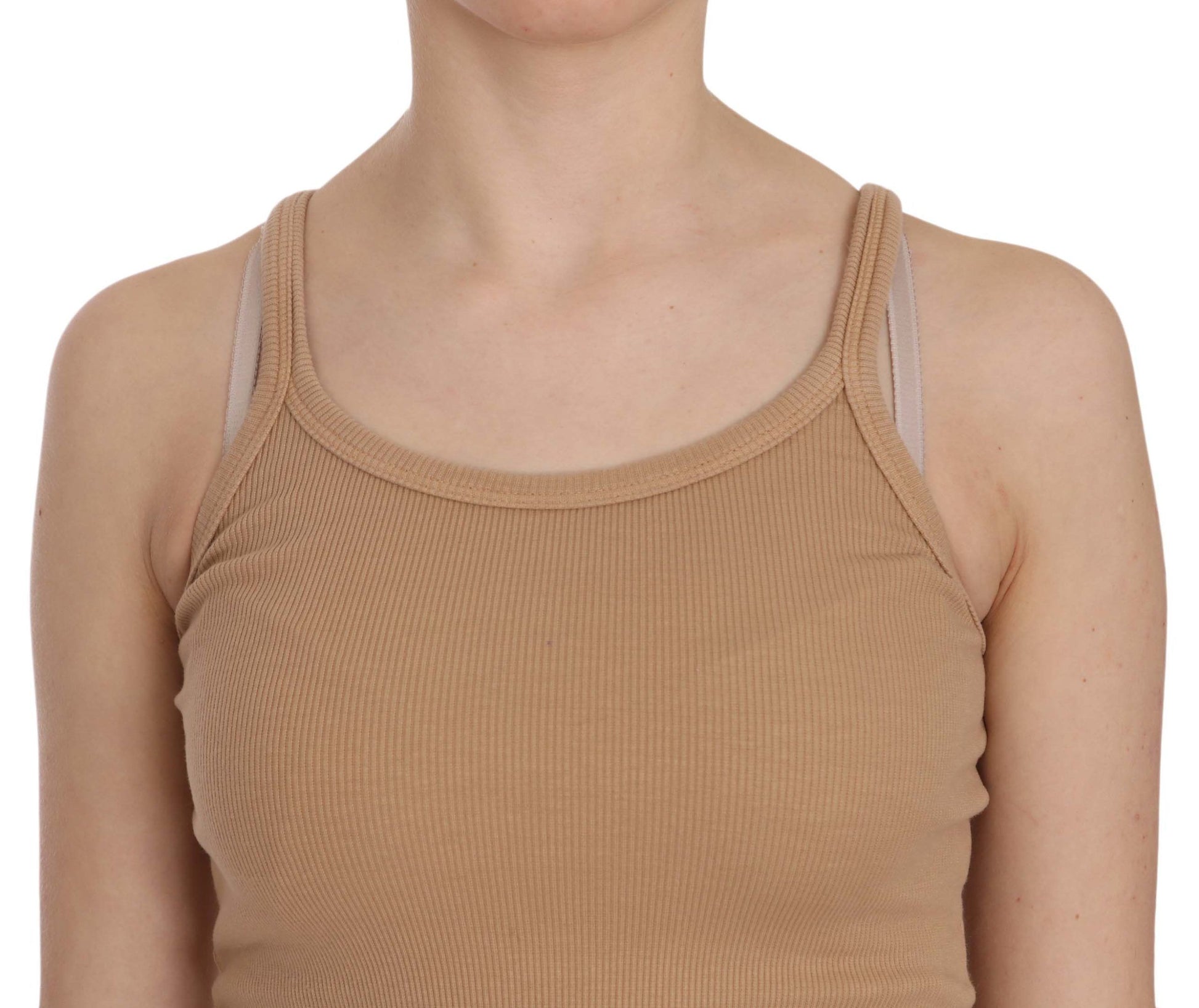 Woman wearing a beige tank top