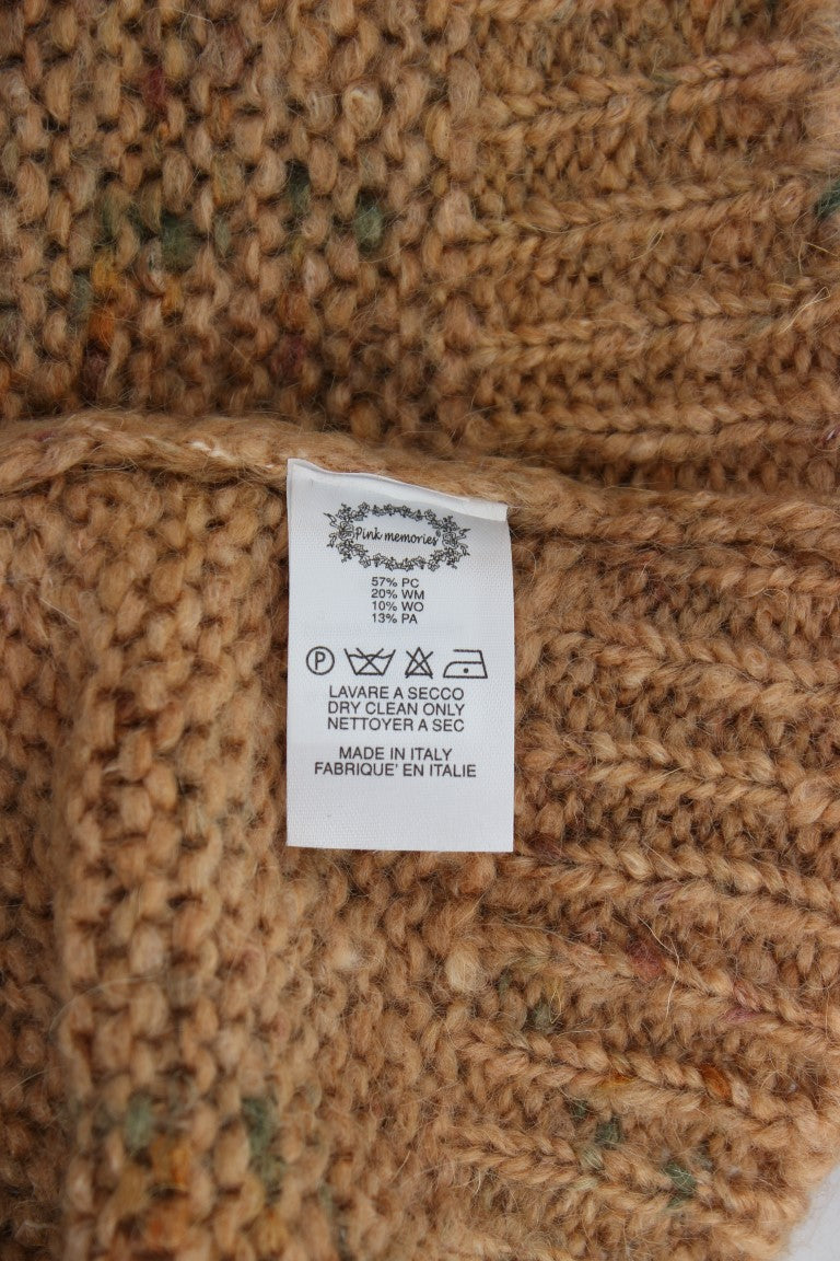 Brown knitted fabric with white label