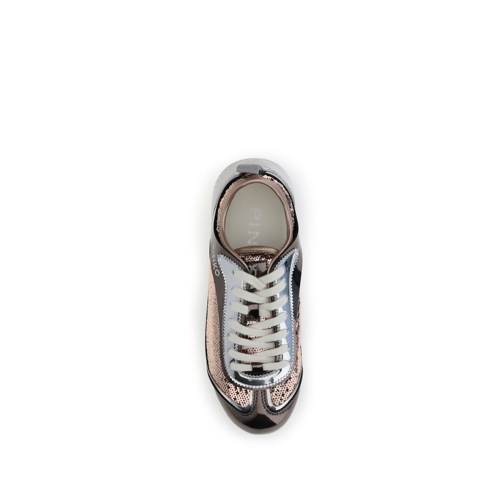 Silver sneaker with pink laces