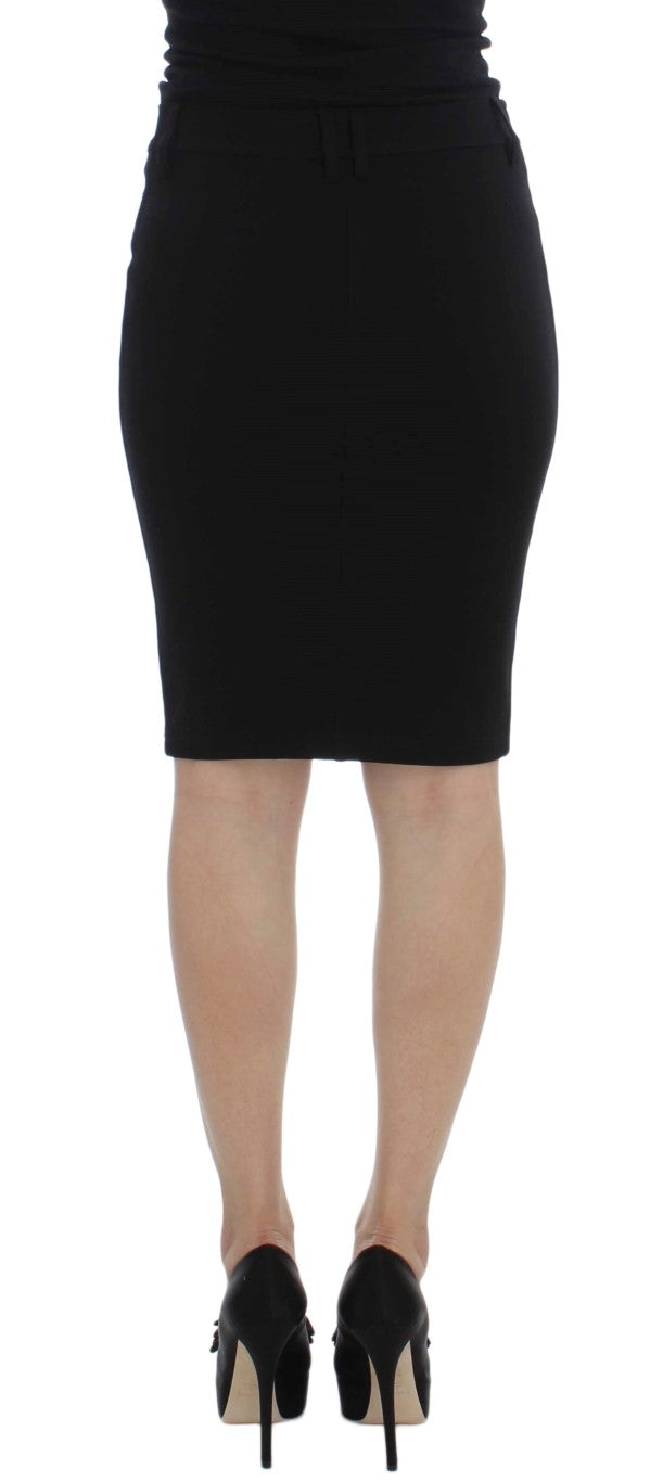 Black pencil skirt on a mannequin