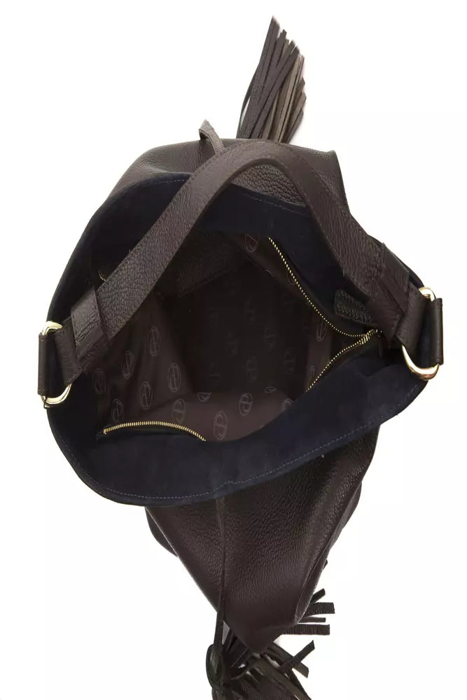 Medieval style hat with a feather on top