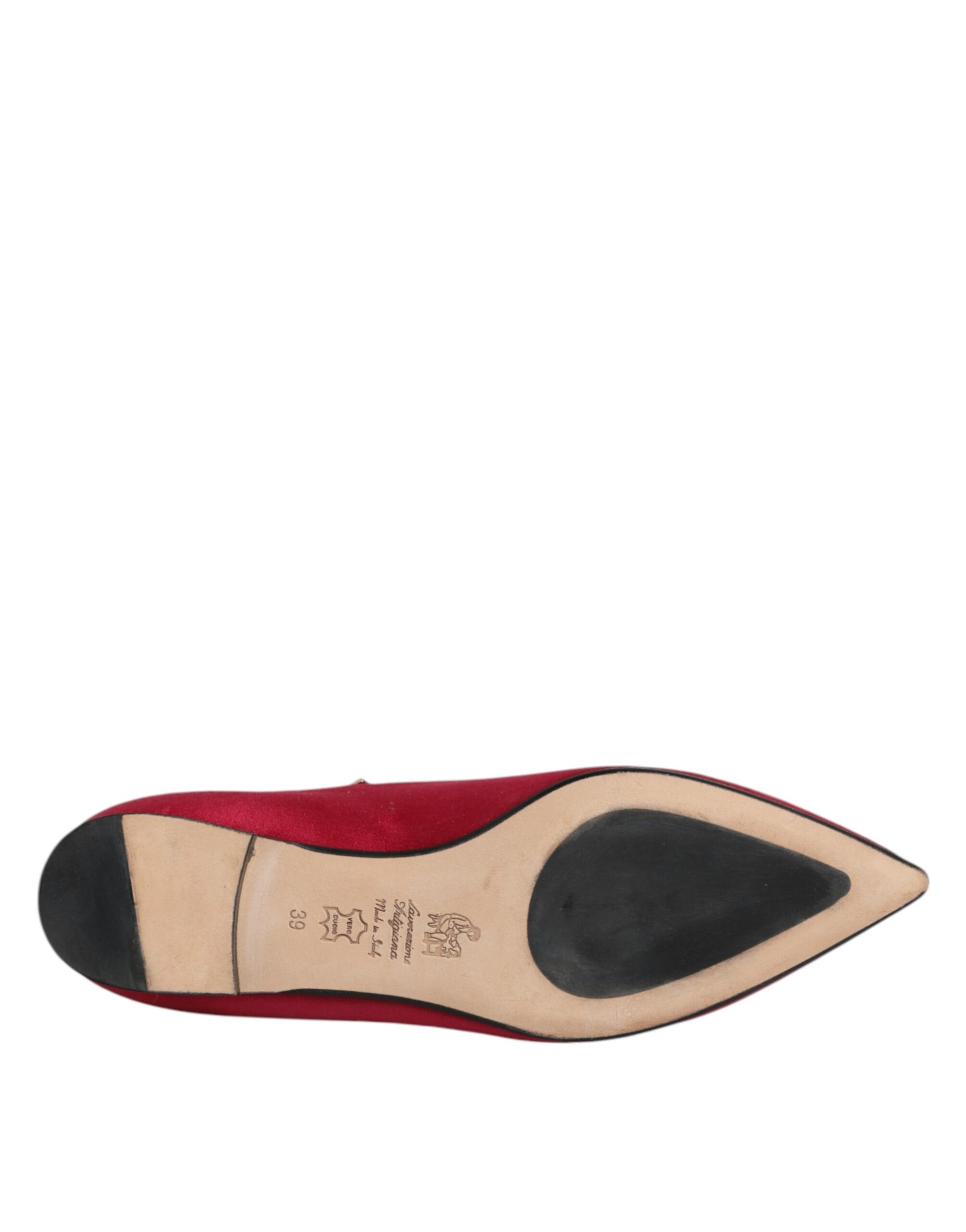 High heel shoe with red toe cap
