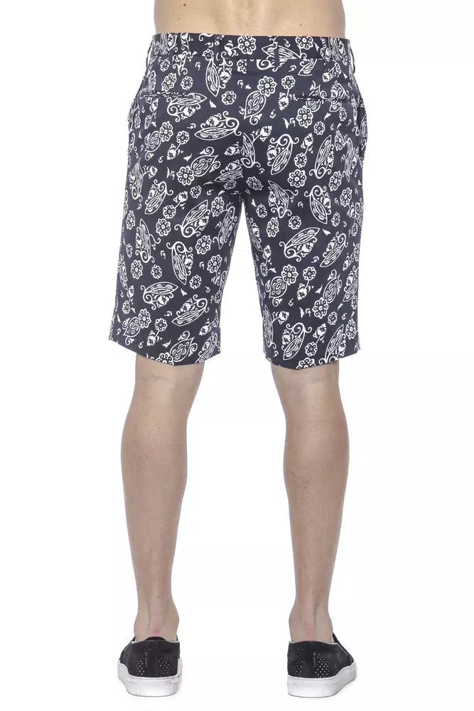 Men's shorts with skull pattern