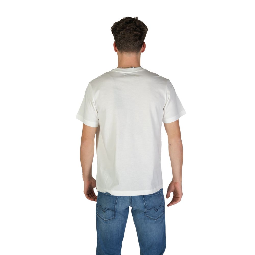 A mannequin wearing a white cotton t-shirt with short sleeves