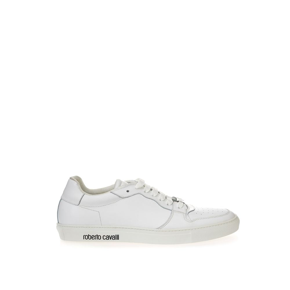 White sneaker with black laces and a small logo on the side