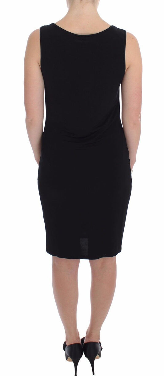A black bodycon dress with a wiggle pencil skirt