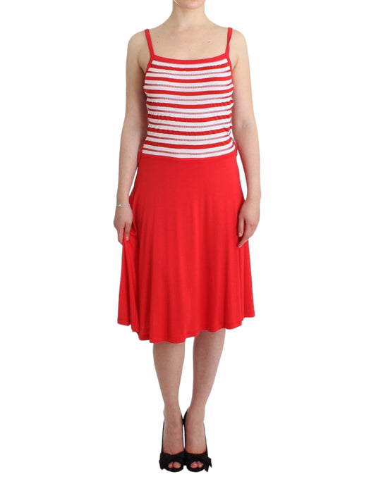Red skirt with ruffles on hem