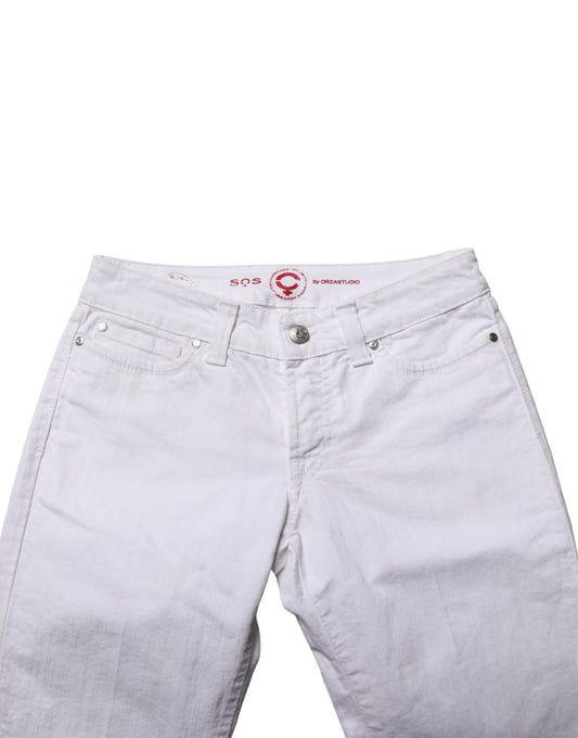 White denim jeans with button closure