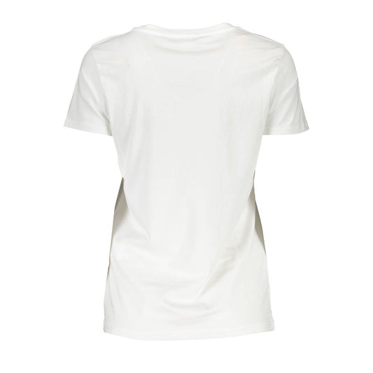 White t-shirt on a mannequin